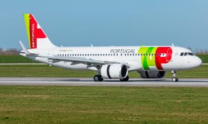 A TAP Air Portugal Airbus A320neo performs an aborted takeoff test. (Photo: AirlineGeeks | William Derrickson)