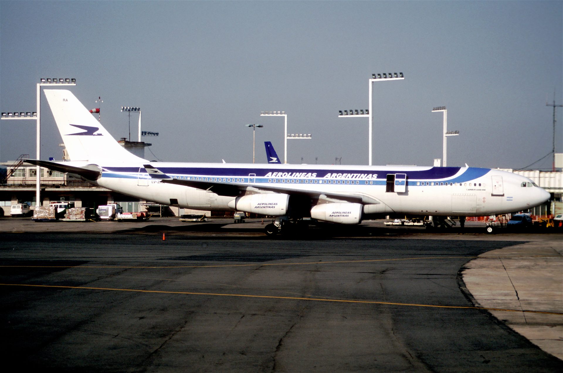 Aerolineas Argentinas Airbus A340-211 LV-ZRA