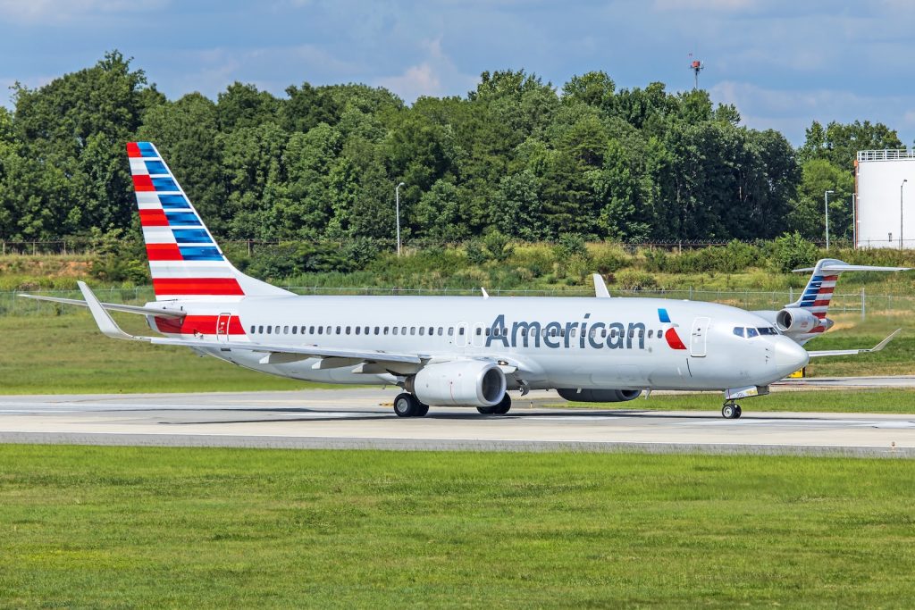 American 737-800