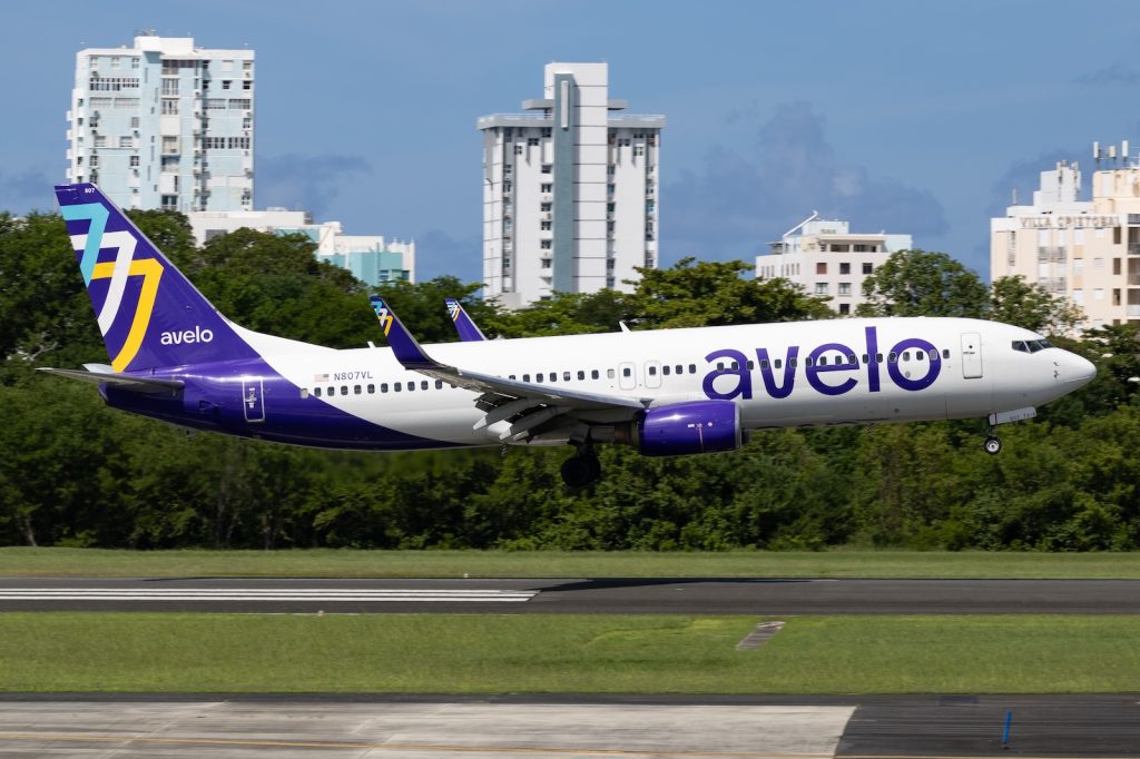 Avelo 737-800