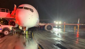 Damaged 737 in Santa Ana