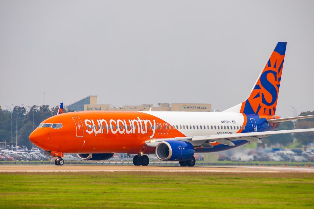 Sun Country Boeing 737-800