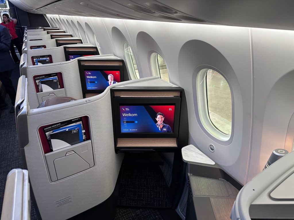 Flagship Suites American 787