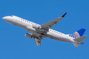 United E175