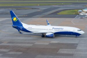 RwandAir Boeing 737 taxiing