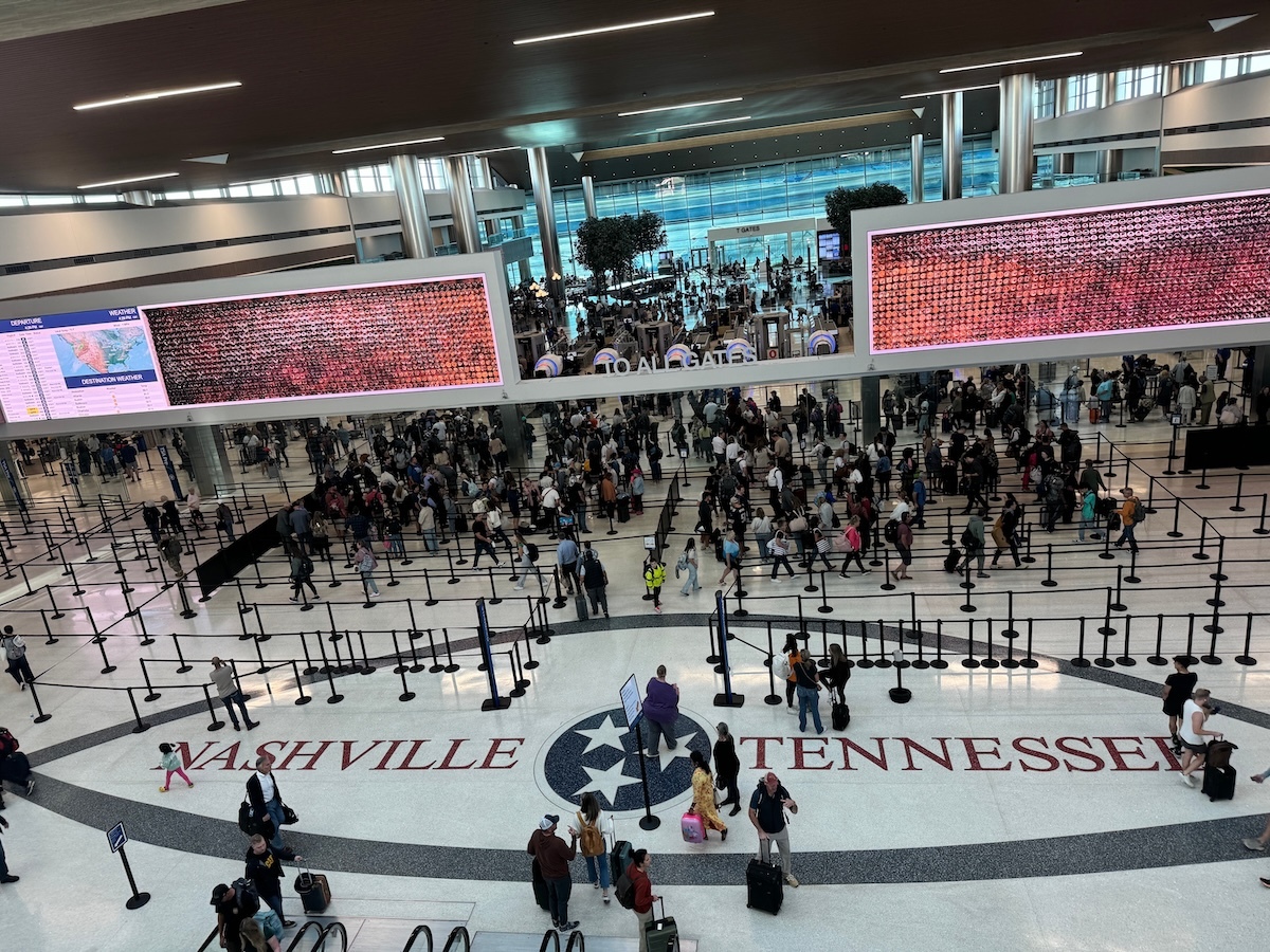 Crowds at Nashville International Airport.