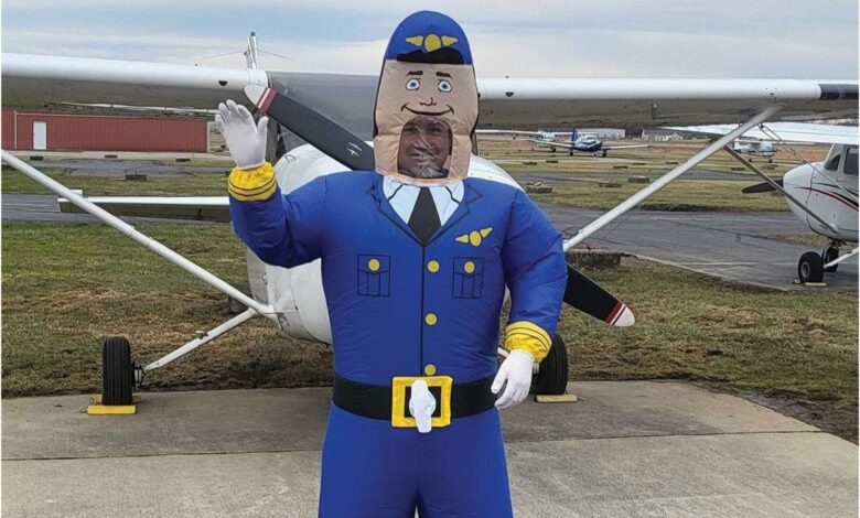 Otto the Pilot from Airplane
