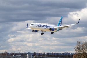 Icelandair 767