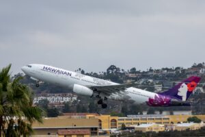 A Hawaiian Airbus A330-200