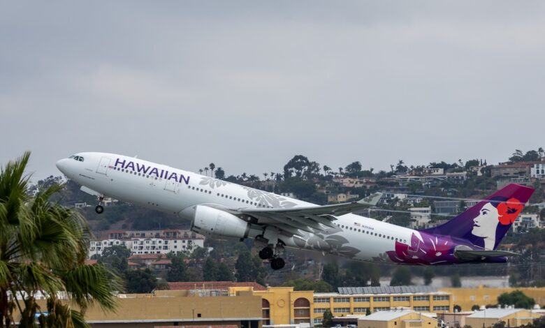 A Hawaiian Airbus A330-200