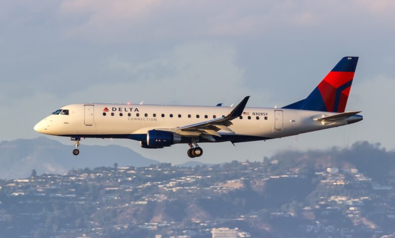 A Delta Connection Embraer E175