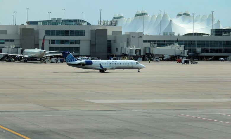 United CRJ-200