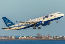 A JetBlue Airbus A320