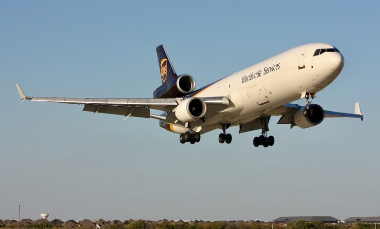 A UPS MD-11F