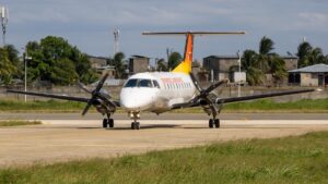 A Sunrise Airways Embraer E120