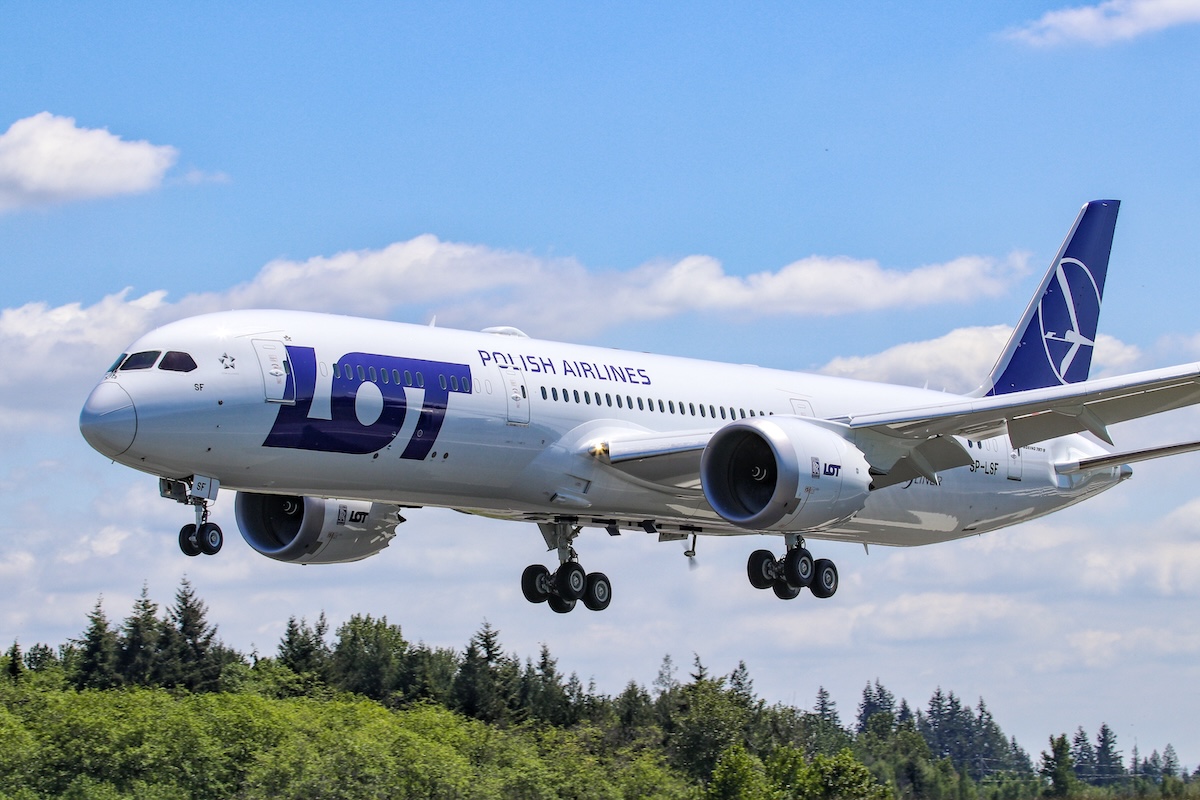 A LOT Polish Airlines Boeing 787-9 Dreamliner