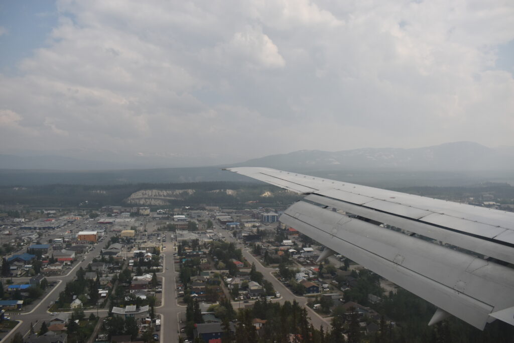 En la aproximación final a Whitehorse, Yukon.