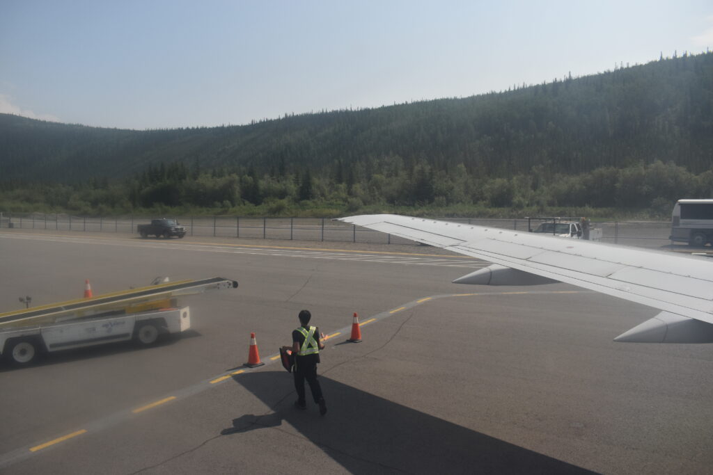 La vista desde mi asiento, 19A, en el Boeing 737-500 de Air North.