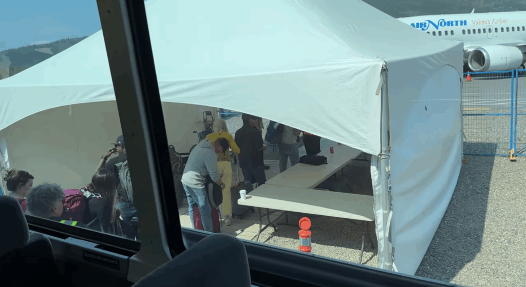 Bájese del autobús en 