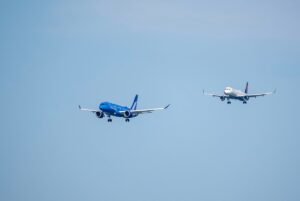 Aircraft on approach to San Francisco