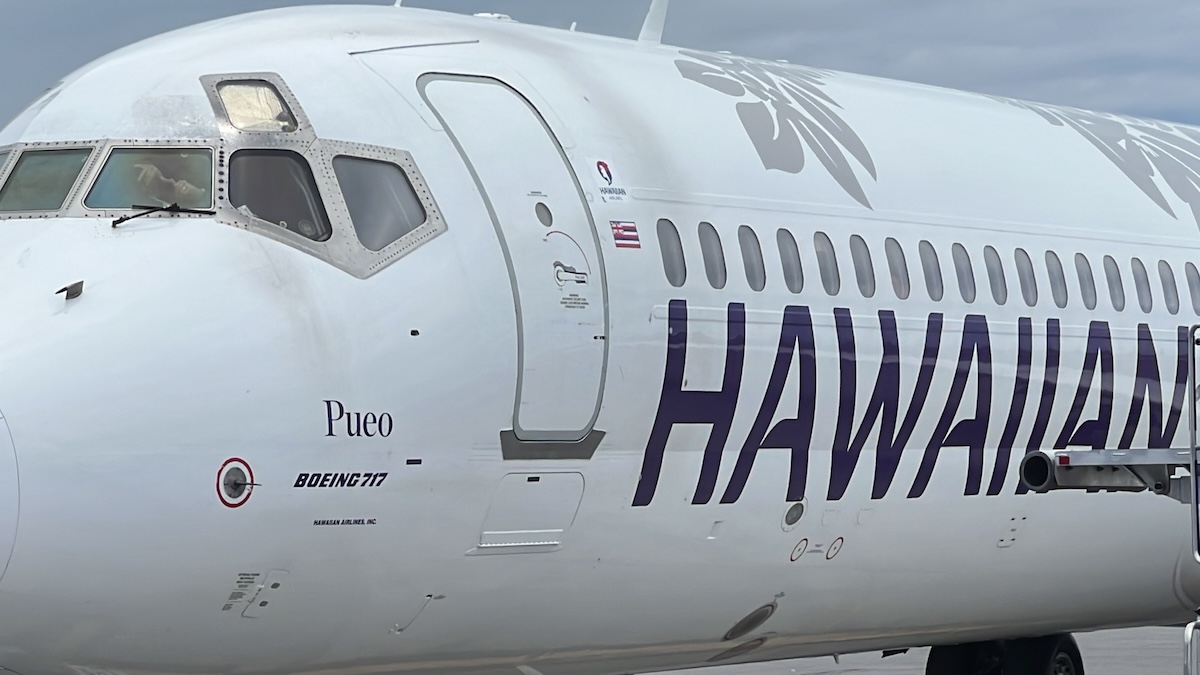 A Hawaiian Boeing 717