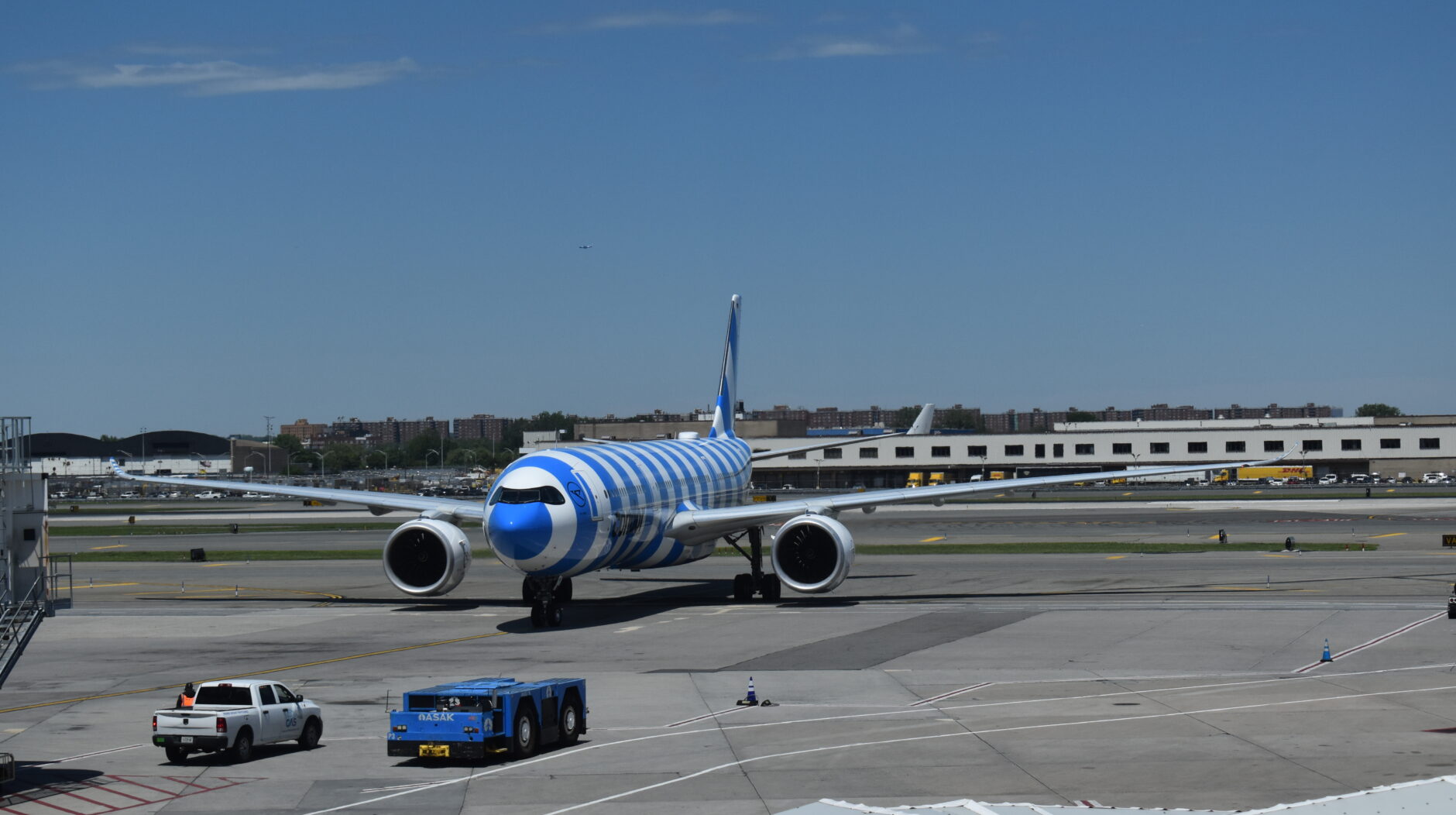 My Condor A330-900neo for the flight over to Frankfurt, arriving into the gate.